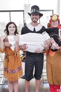 Brooklyn Chase & Rosalyn Sphinx fuck during Thanksgiving dinner | FamilyStrokes - image 
