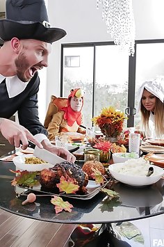 Brooklyn Chase & Rosalyn Sphinx fuck during Thanksgiving dinner | FamilyStrokes - image 