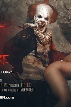 Naomi Bennet fucked by Pennywise in IT porn parody | MoviePorn - image 