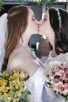 Brides Jazmin Luv & Hazel Moore fuck each other's dad before wedding | DaughterSwap - image 